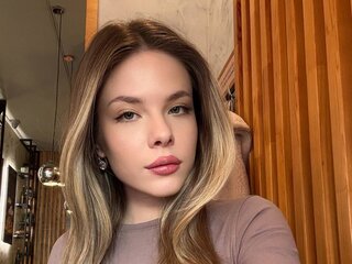 Jasmine EditaEast